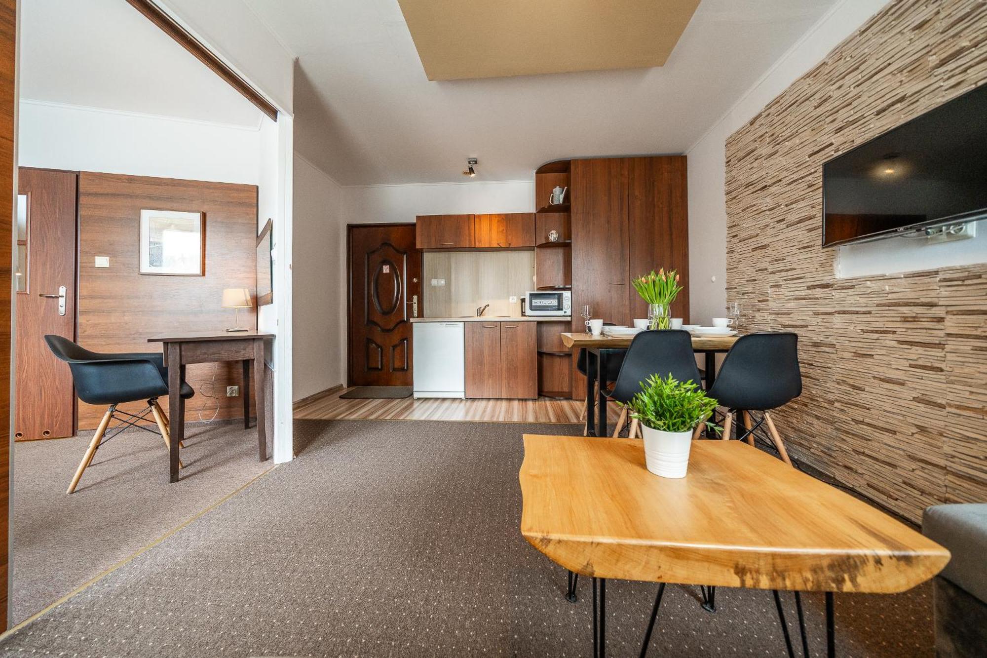 Max Apartamenty - Pokoje - Domki - Restauracja - Basen Mielno  Extérieur photo