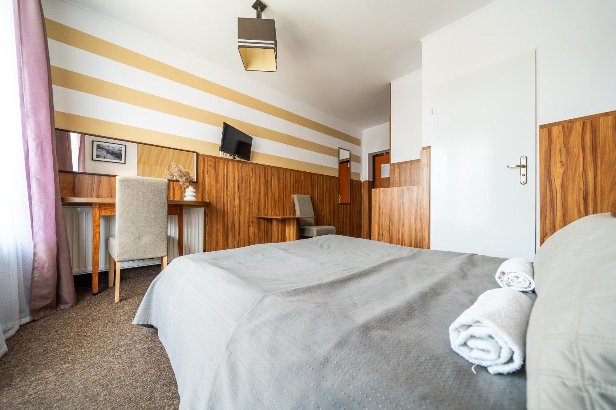Max Apartamenty - Pokoje - Domki - Restauracja - Basen Mielno  Extérieur photo