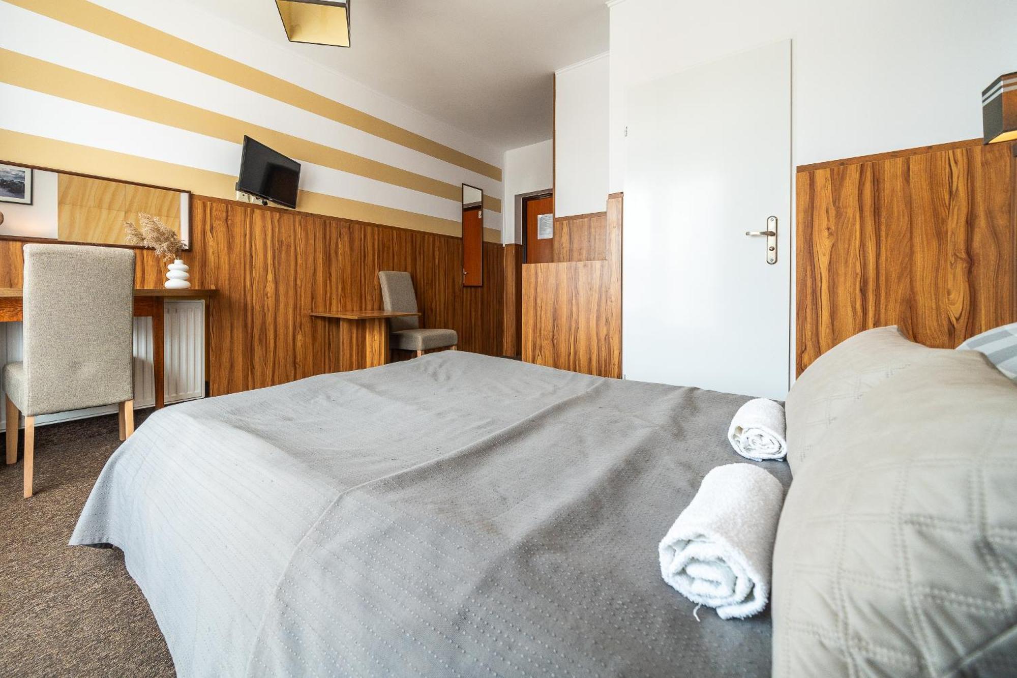 Max Apartamenty - Pokoje - Domki - Restauracja - Basen Mielno  Extérieur photo
