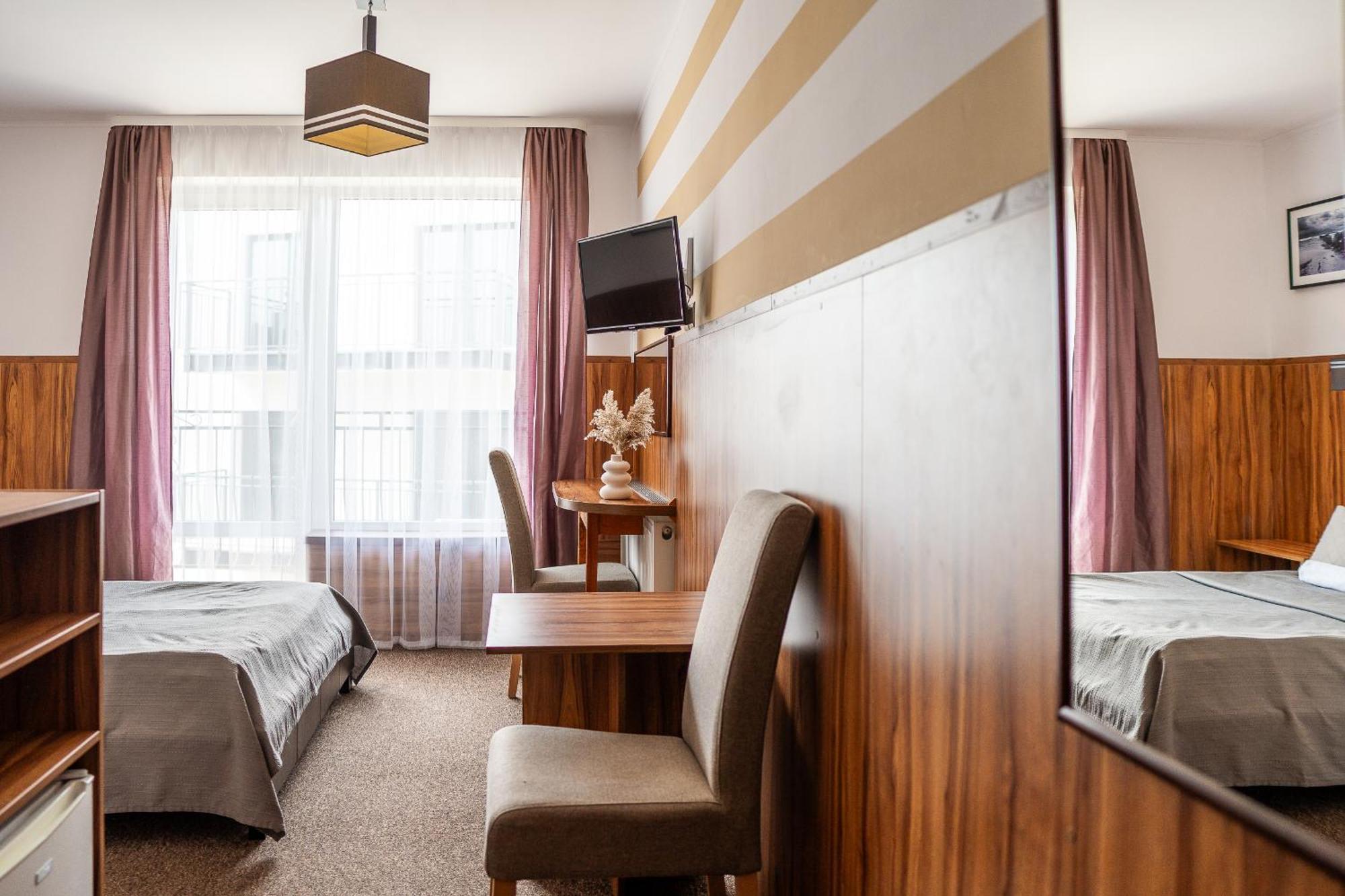 Max Apartamenty - Pokoje - Domki - Restauracja - Basen Mielno  Extérieur photo